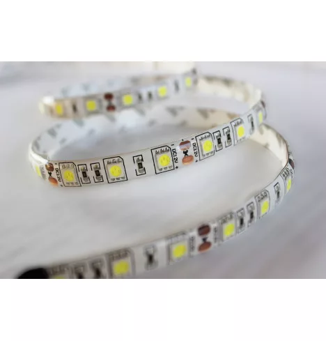 Commel 405-205 RGB LED Szalag 5m