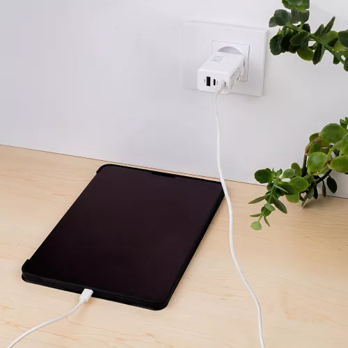 Maxlife MXTC-08-65ACC PD+QC 65W hálózati gyorstöltő adapter 2xType-C + USB - fehér
