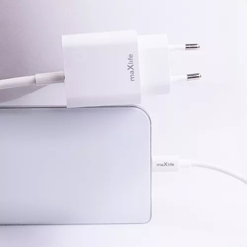 Maxlife MXTC-06 PD+QC 20W hálózati gyorstöltő adapter USB + Type-C + Type-C/Lightning kábel - fehér