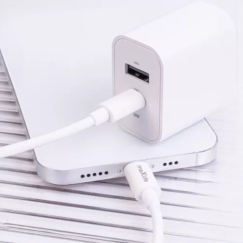 Maxlife MXTC-06 PD+QC 20W hálózati gyorstöltő adapter USB + Type-C + Type-C/Lightning kábel - fehér