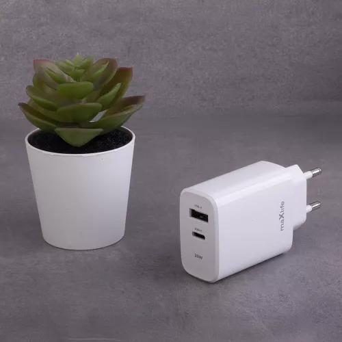 Maxlife MXTC-06 PD+QC 20W hálózati gyorstöltő adapter Type-C + USB - fehér