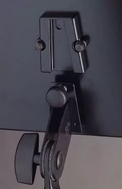 König & Meyer illesztő elem – LCD/TFT monitor állványra szereléséhez