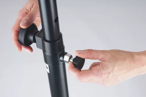 König & Meyer hangfalállvány – Ringlock véggel, acél, 450 mm átmérőjű alappal, fekete